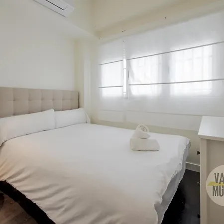 Tiny Apt Para 3Pax En La Plaza De Chueca Madrid Exterior photo